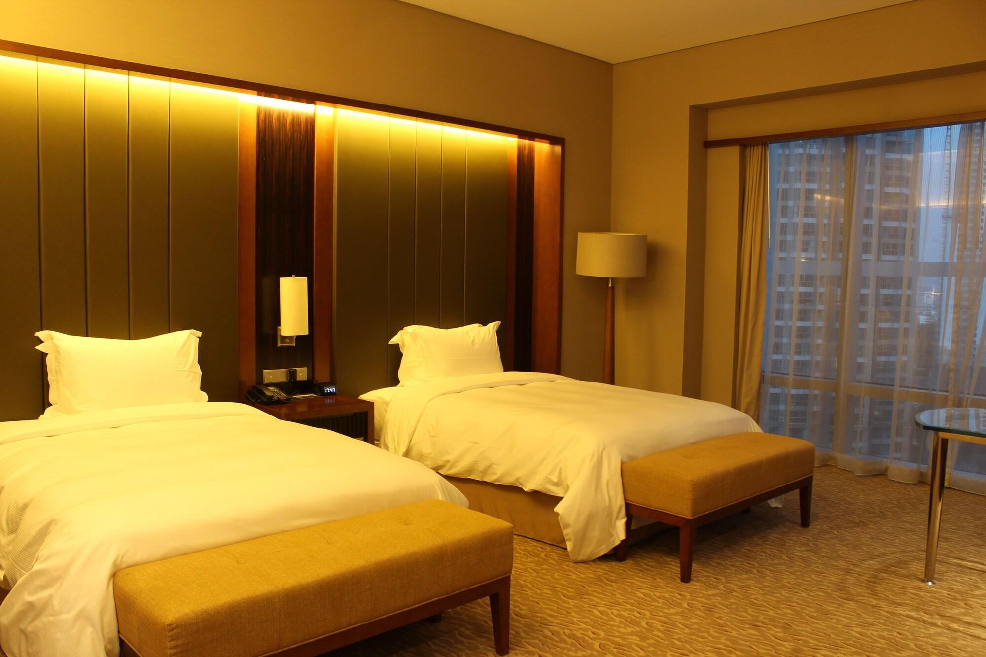 Hilton Nanjing Riverside Екстер'єр фото