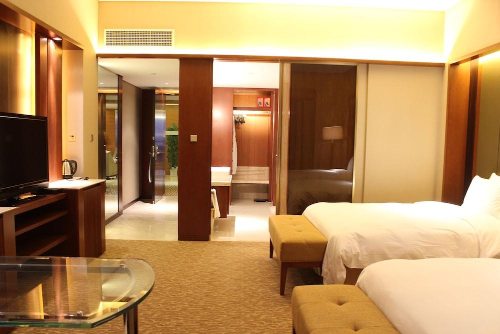 Hilton Nanjing Riverside Екстер'єр фото